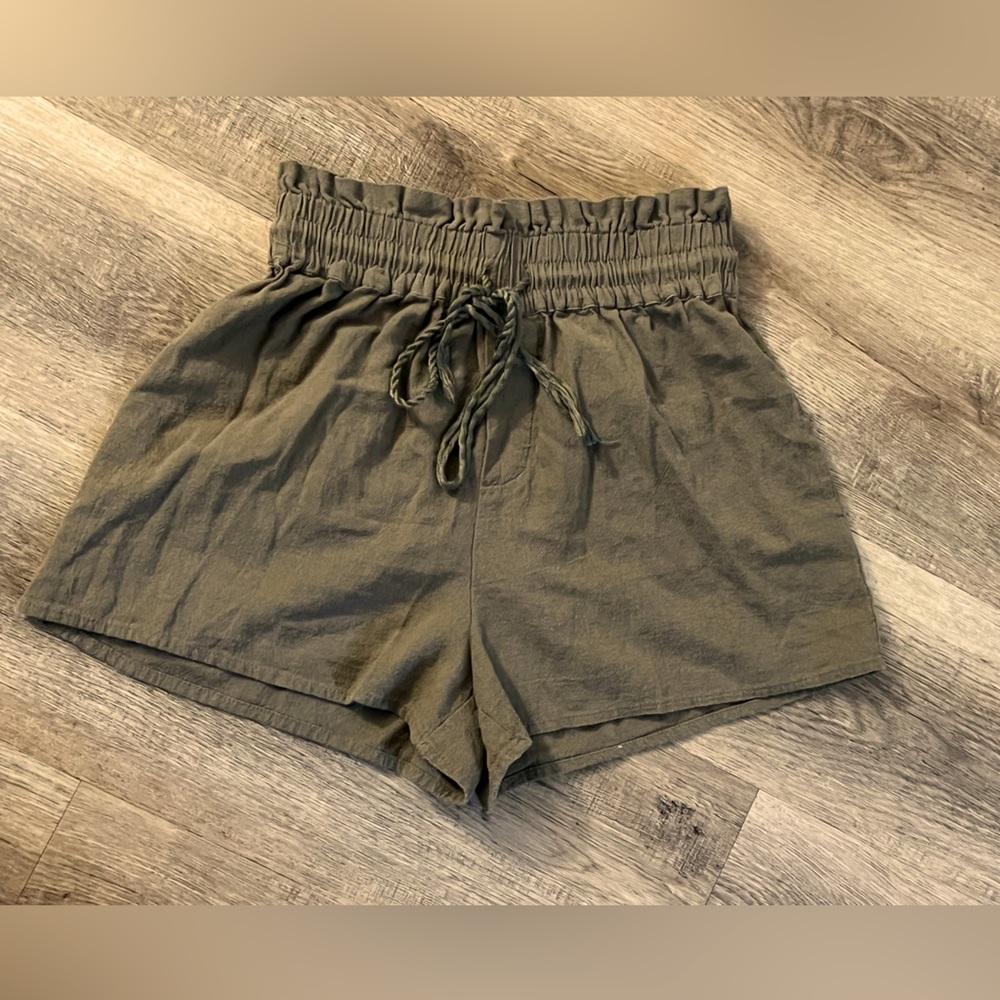Dizzire brand / military green color